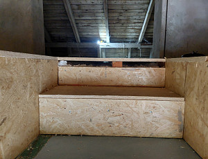 Zateplení stropu rodinného domu pomocí foukané izolace